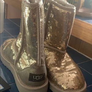 glitter UGG’s size 8